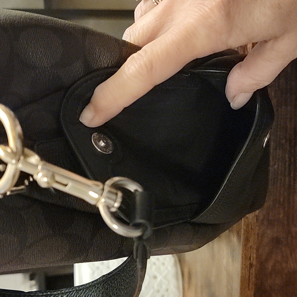 Coach purse - Picture 5 of 7